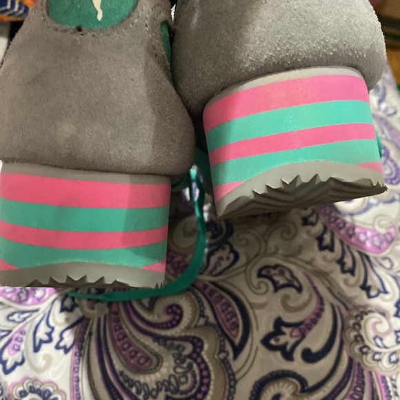 Old School Pumas - Picture 12 of 12